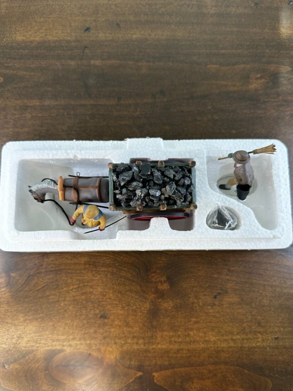 Dept 56 "Delivering Coal for the Hearth" Heritage Village/Dickens Village 58326 - Picture 5 of 7